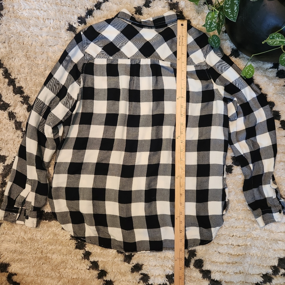 Universal thread button down - Picture 3 of 5